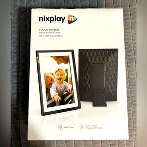 NIB Nixplay touch screen smart photo frame 10.1 inch